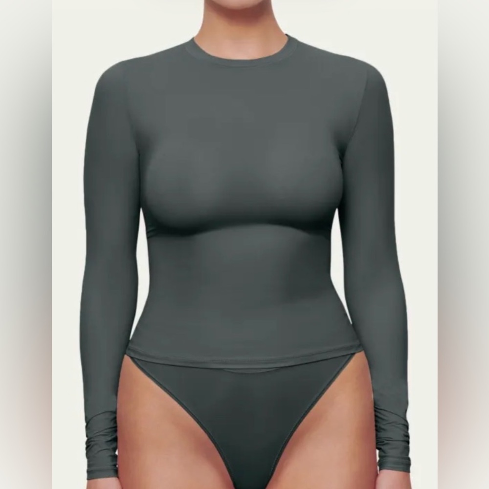 Skims Fits Everybody Long Sleeve Top xs in Deep Sea NWOT